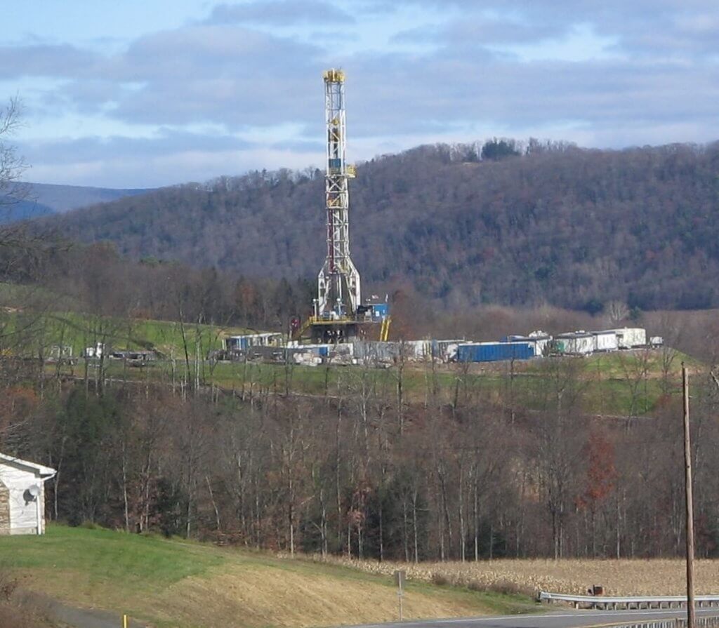 Marcellus_Shale_Gas_Drilling_Tower_1_crop Environmental Standards, Inc.